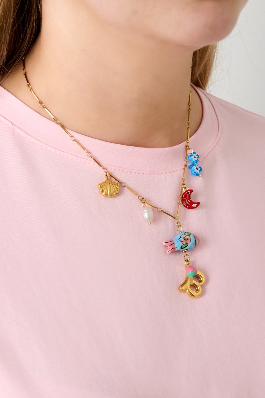 Collana con iniziali felici e ciondoli Immagine3